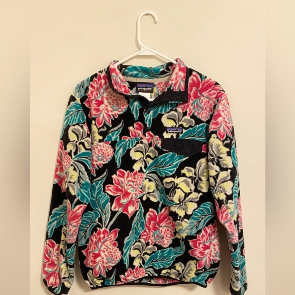 Patagonia Fleece Synchilla Snap-T Pullover Sweater
Rare Floral Women's Medium M